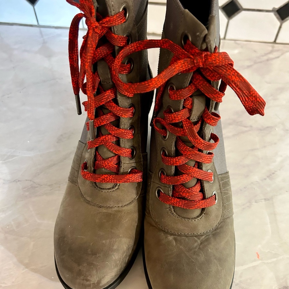 Sorel Lexie Wedge Boots 🥾